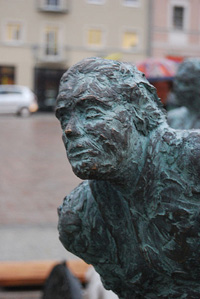 Bronzeskulptur von Norbert Marten, Kunst im öffentlichen Raum von Plauen